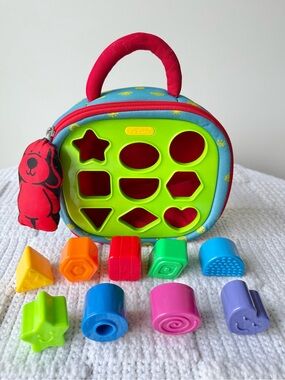 Melissa & Doug K's Kids Take-Along Shape Sorter